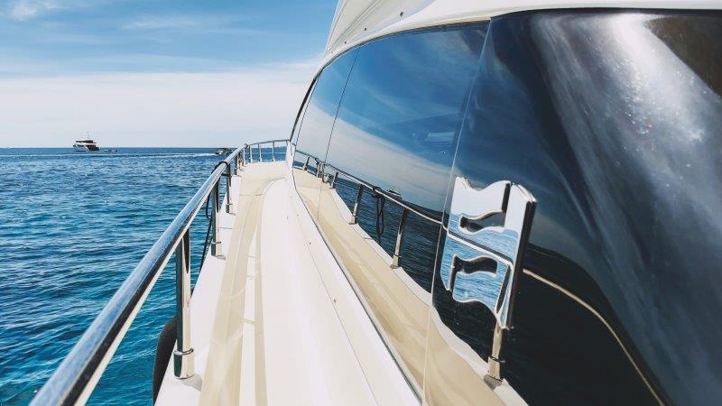 2017 FERRETTI YACHTS 550 